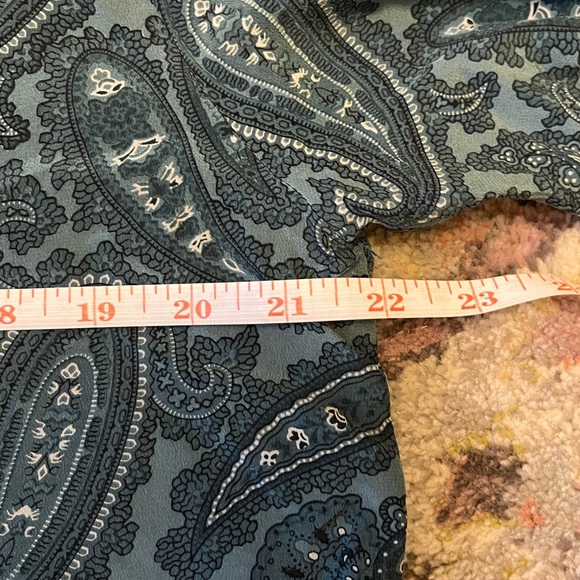 Vintage Nora Noh Woman's Blouse Size M 100% Silk Green Paisley - Picture 7 of 7